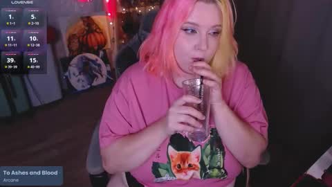 Lissa online show from 10-22-25, 02:06