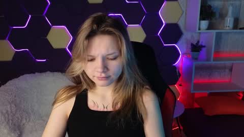 Lena online show from 01-21-25, 01:08