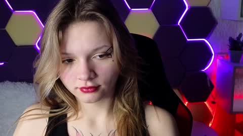 Lena online show from 01-21-25, 04:10