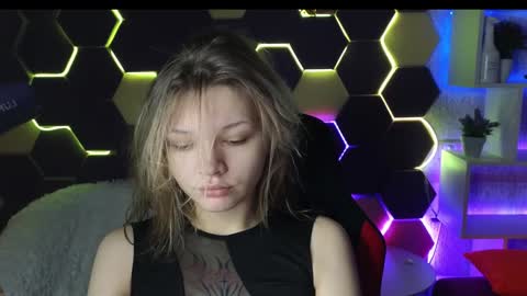 Lena online show from 02-03-25, 01:09