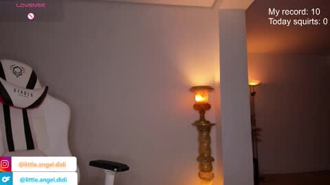 Diana Woods online show from 09-28-25, 04:01