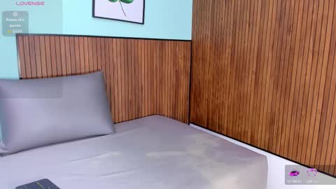 Snapshot of little_candygirl36 chatting on 12-14-25, 07:51 little_candygirl36 online show from 12-14-25, 07:51