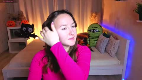 Alexandra online show from 10-23-25, 03:06