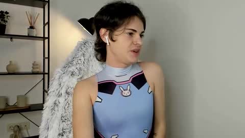 Snapshot of little_femb0y chatting on 02-07-26, 11:14 Daniel online show from 02-07-26, 11:14