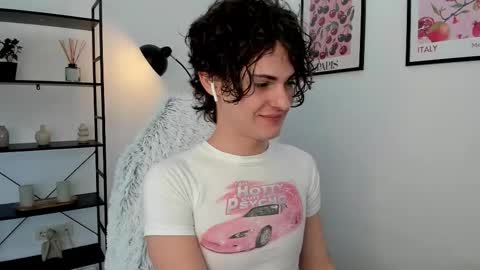 Snapshot of little_femb0y chatting on 02-28-26, 01:01 Daniel online show from 02-28-26, 01:01