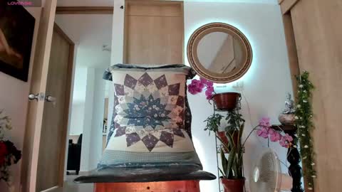 Izzi online show from 10-20-25, 08:31