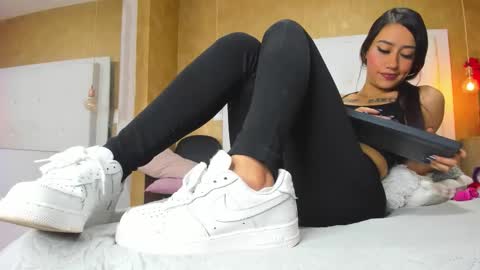   online show from 10-30-25, 01:34