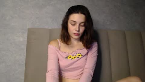 Mia   Im online every day 1530 PM in New York  2030 PM in London online show from 10-21-25, 09:04