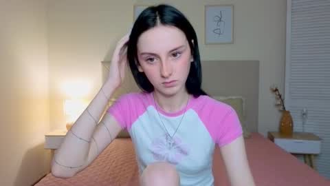 little_mollee online show from 10-05-25, 08:18