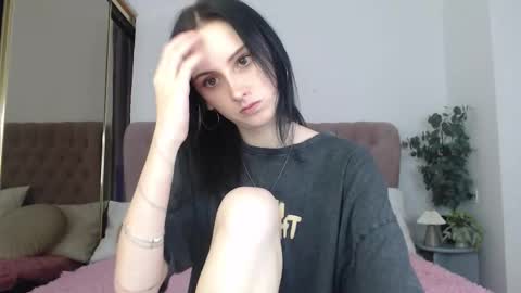 little_mollee online show from 11-26-25, 10:27