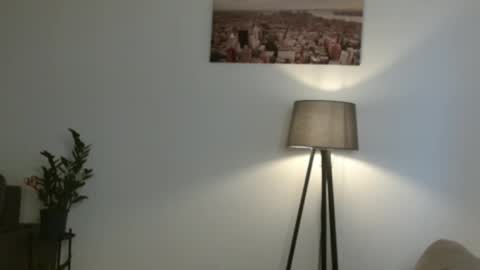 Nicole online show from 10-01-25, 01:39