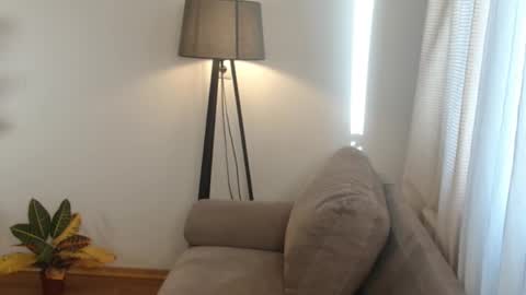 Nicole online show from 10-14-25, 01:34