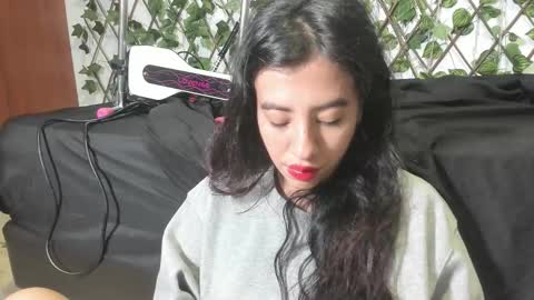 Mia online show from 03-23-26, 11:14