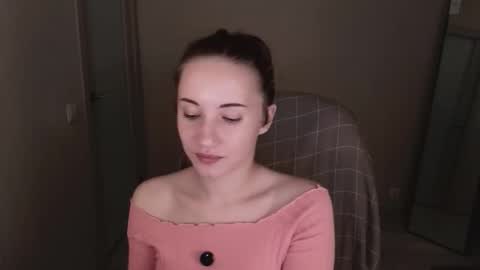 little_pretty_woman online show from 10-08-25, 03:09