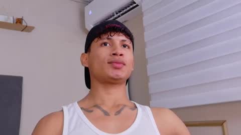 Snapshot of little_tommy19 chatting on 10-30-25, 03:41 Tommy online show from 10-30-25, 03:41