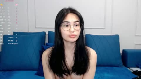 Kwan online show from 03-10-25, 03:09