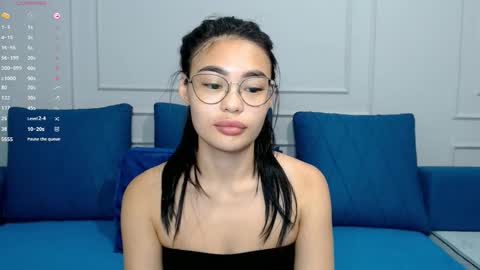 Kwan online show from 10-08-25, 02:25