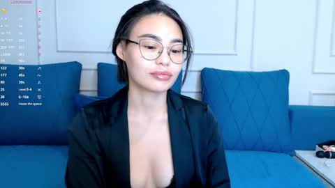 Kwan online show from 04-06-26, 11:11