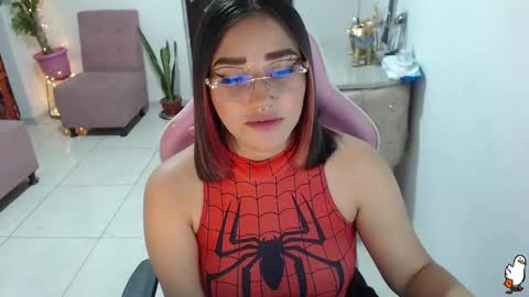 Snapshot of littleangelx_m chatting on 01-18-25, 11:22 Daniela online show from 01-18-25, 11:22