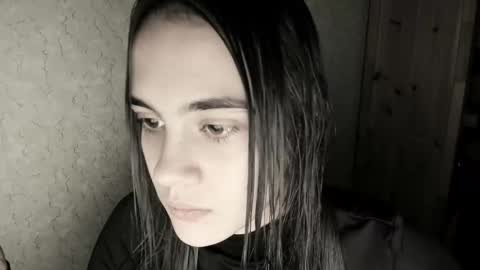 littleashleyy online show from 12-21-25, 02:24