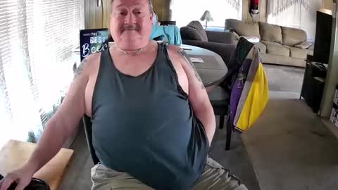 Littled83057 online show from 11-19-25, 07:58