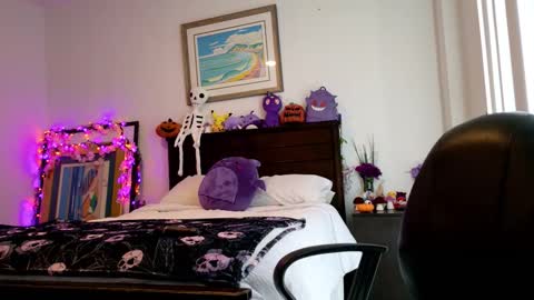 littledeathtrap online show from 11-06-25, 08:21