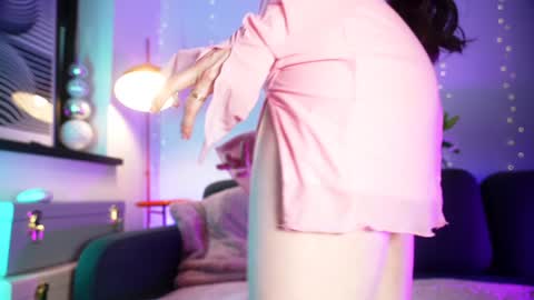 Emily Hill online show from 01-16-26, 09:19