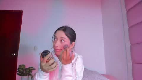 littlee_emma_ online show from 10-01-25, 03:12