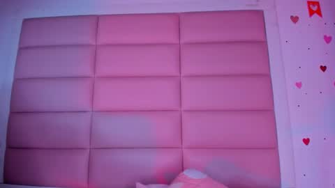 littlee_emma_ online show from 10-19-25, 02:45