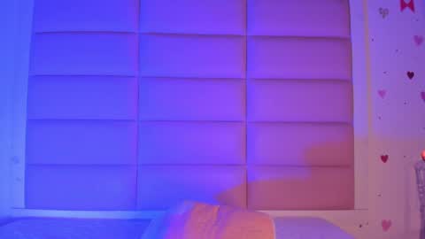 littlee_emma_ online show from 10-20-25, 12:22