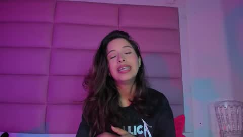 littlee_emma_ online show from 12-19-25, 03:46