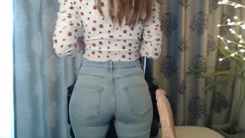 Your little flower  online show from 01-17-25, 08:34