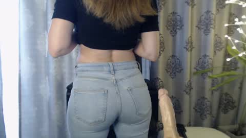 Your little flower  online show from 01-19-25, 11:01