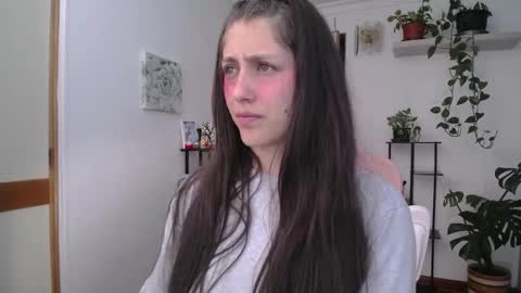 Snapshot of littlelaksmi chatting on 05-04-26, 11:01 Laksmi online show from 05-04-26, 11:01