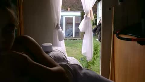 Snapshot of littleleo96 chatting on 10-02-25, 11:56 littleleo96 online show from 10-02-25, 11:56