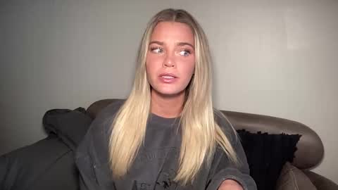 Snapshot of littlemaryjane19 chatting on 01-08-25, 10:27 Marciabrady online show from 01-08-25, 10:27