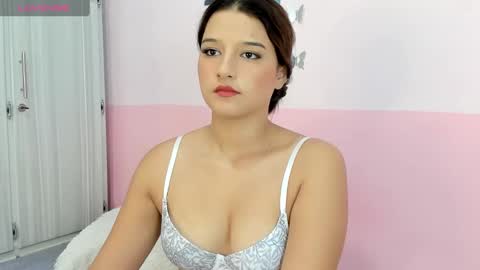 Snapshot of littlemelodii18 chatting on 12-09-24, 09:05 MELODY online show from 12-09-24, 09:05