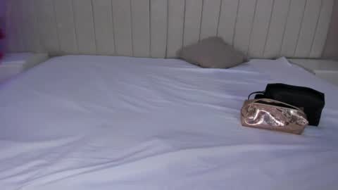 im olivia IG littleolivia01 online show from 01-21-25, 01:22