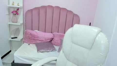 Snapshot of littlesofii chatting on 09-10-25, 08:42  sofii  online show from 09-10-25, 08:42