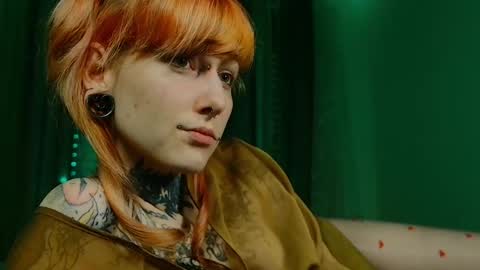 Niki  free tg channel with some photos gifs and info about streams  online show from 02-14-25, 08:05