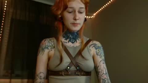 Niki  free tg channel with some photos gifs and info about streams  online show from 02-22-25, 04:40