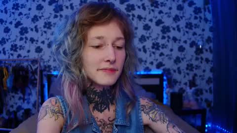 Niki  free tg channel with some photos gifs and info about streams  online show from 10-08-25, 01:42