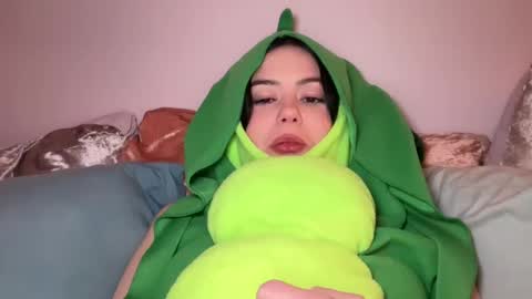 Snapshot of littlesugarpea chatting on 01-05-25, 03:11 Little Sugar Pea  online show from 01-05-25, 03:11