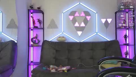 littlevixen18 online show from 09-12-25, 02:17