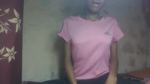 Snapshot of littleyanah chatting on 09-15-25, 05:07 yanah online show from 09-15-25, 05:07