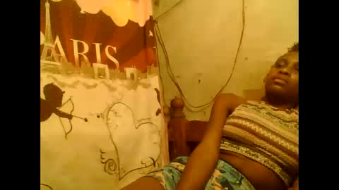 Snapshot of littleyanah chatting on 09-19-25, 08:53 yanah online show from 09-19-25, 08:53