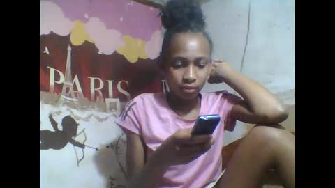 Snapshot of littleyanah chatting on 09-26-25, 10:30 yanah online show from 09-26-25, 10:30