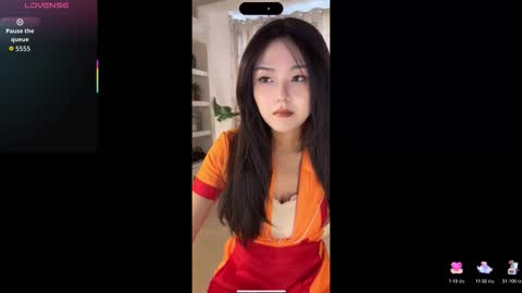 Snapshot of liunana chatting on 10-23-25, 03:39 nana online show from 10-23-25, 03:39