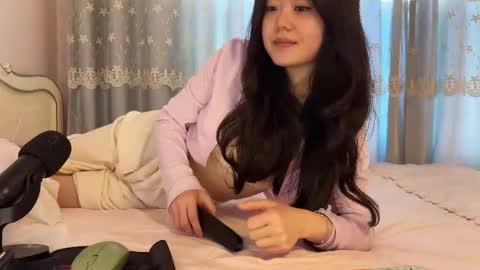 Snapshot of liunana chatting on 11-11-25, 02:22 nana online show from 11-11-25, 02:22