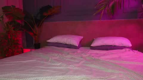 Liv 3 online show from 12-04-25, 02:04